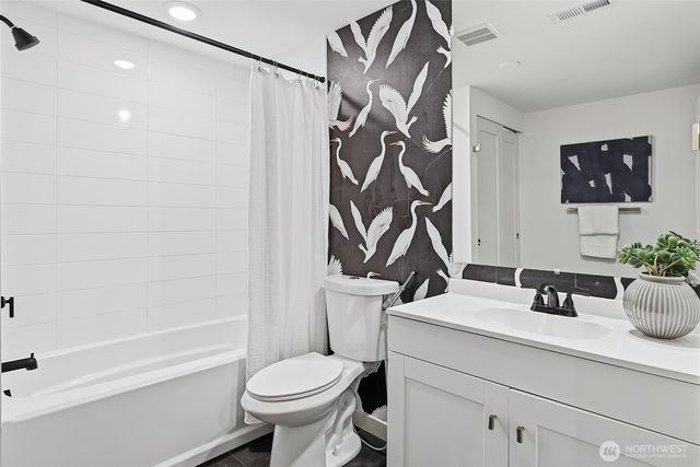 6534 19th Avenue NE, Seattle, WA 98115