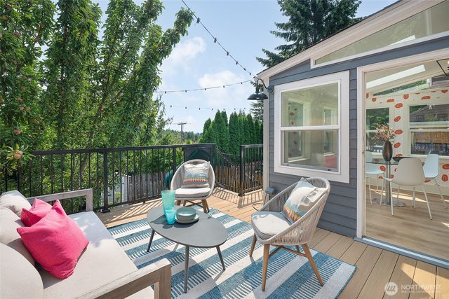 6534 19th Avenue NE, Seattle, WA 98115
