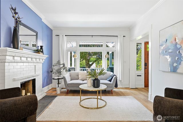 6534 19th Avenue NE, Seattle, WA 98115