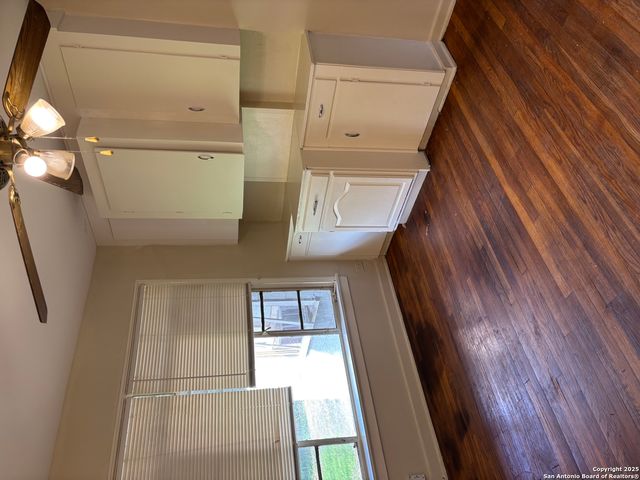 207 NORTHILL DR, San Antonio, TX 78201