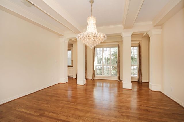 106 N Wynden Estates Court, Houston, TX 77056