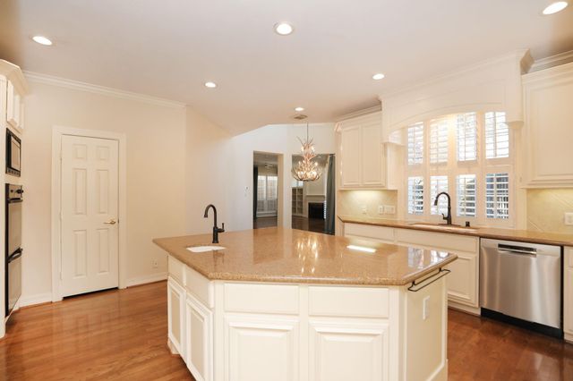 106 N Wynden Estates Court, Houston, TX 77056