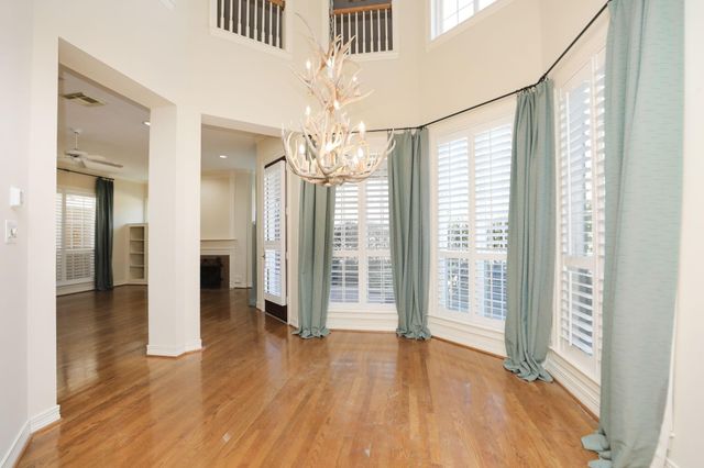 106 N Wynden Estates Court, Houston, TX 77056