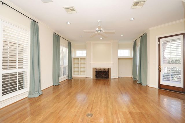 106 N Wynden Estates Court, Houston, TX 77056