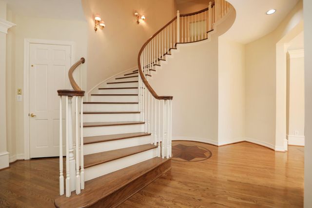 106 N Wynden Estates Court, Houston, TX 77056