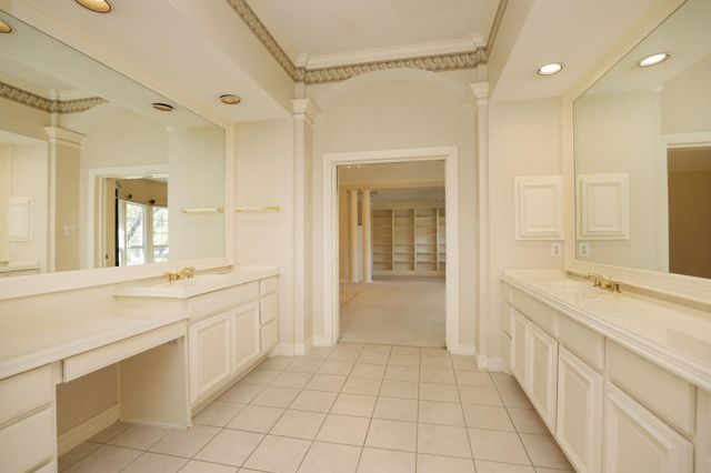 106 N Wynden Estates Court, Houston, TX 77056