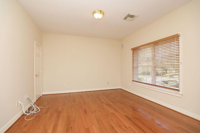 106 N Wynden Estates Court, Houston, TX 77056