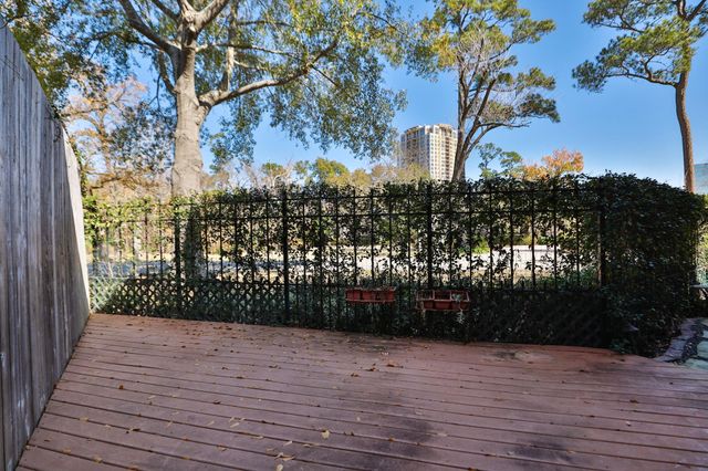 106 N Wynden Estates Court, Houston, TX 77056