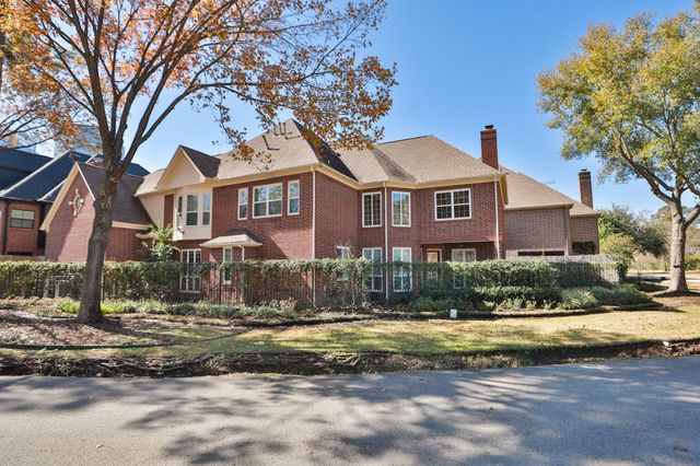 106 N Wynden Estates Court, Houston, TX 77056