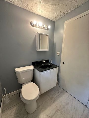 214 Fleet St, Rankin, PA 15104