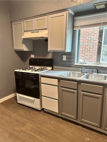 214 Fleet St, Rankin, PA 15104