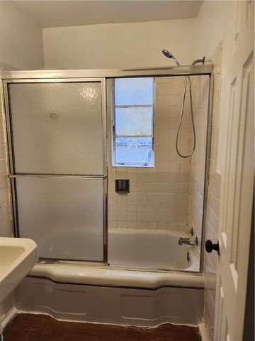 415 W Poplar Street B, Rogers, AR 72756