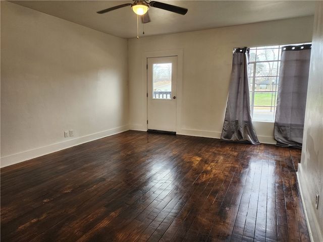 415 W Poplar Street B, Rogers, AR 72756