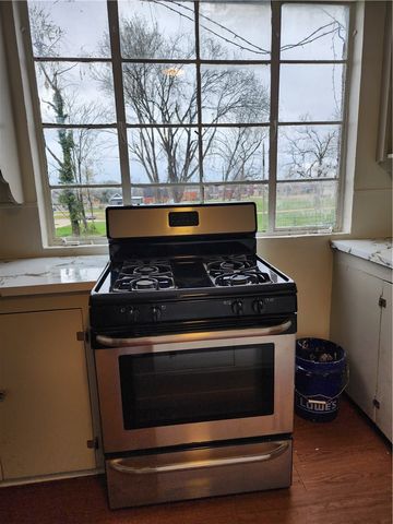 415 W Poplar Street B, Rogers, AR 72756