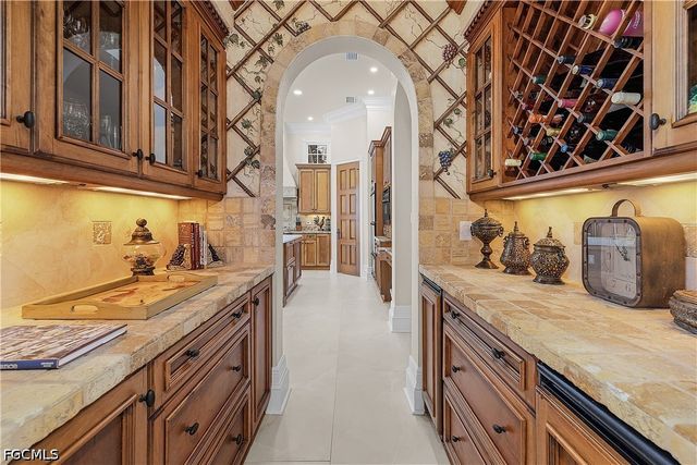 1526 Hermitage LN, Cape Coral, FL 33914