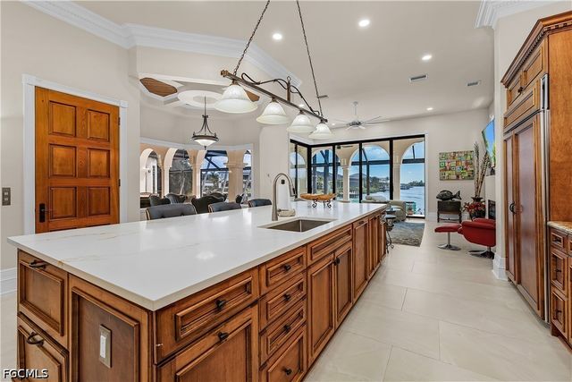 1526 Hermitage LN, Cape Coral, FL 33914