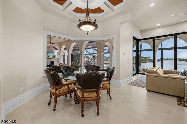 1526 Hermitage LN, Cape Coral, FL 33914