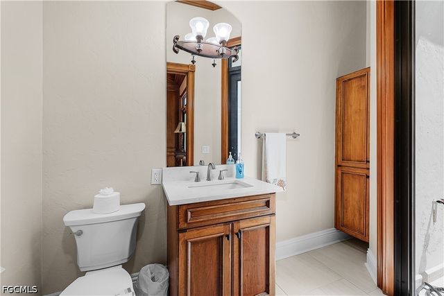 1526 Hermitage LN, Cape Coral, FL 33914