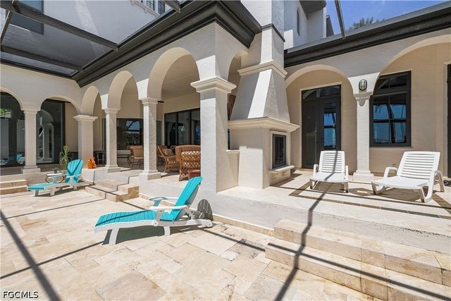 1526 Hermitage LN, Cape Coral, FL 33914