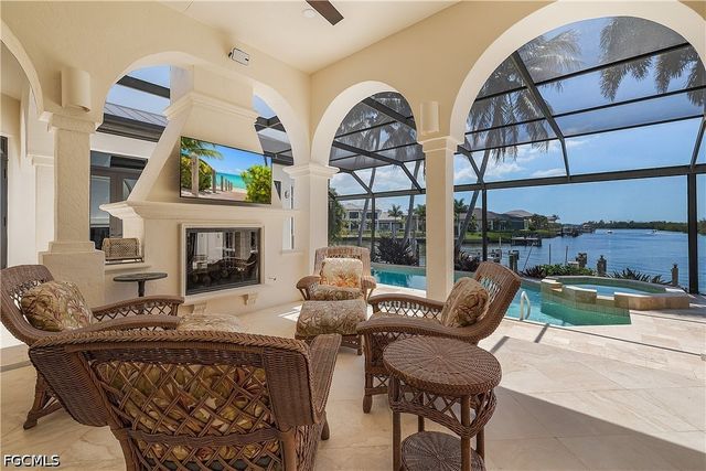 1526 Hermitage LN, Cape Coral, FL 33914