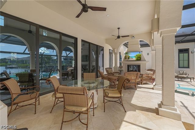 1526 Hermitage LN, Cape Coral, FL 33914