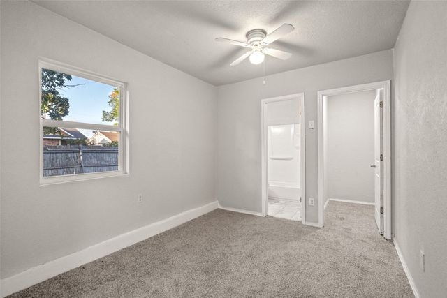 948 Carom Way, Dallas, TX 75217