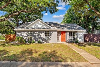 948 Carom Way, Dallas, TX 75217