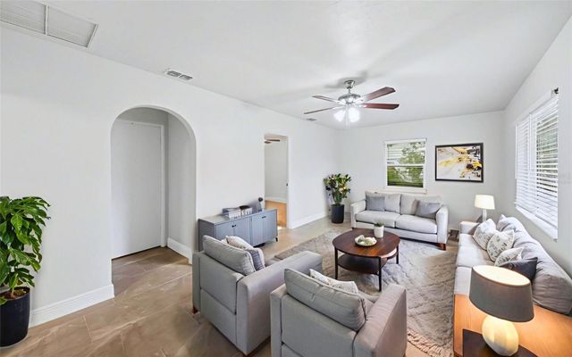 1715 SUNSET DRIVE, Longwood, FL 32750