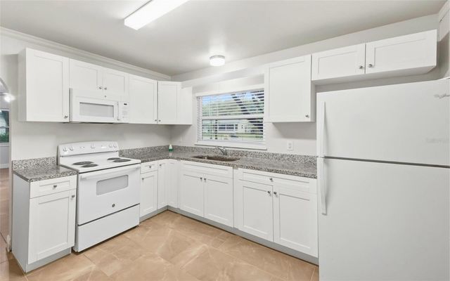 1715 SUNSET DRIVE, Longwood, FL 32750