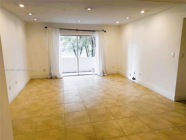 7483 SW 82nd St A102, Miami, FL 33143