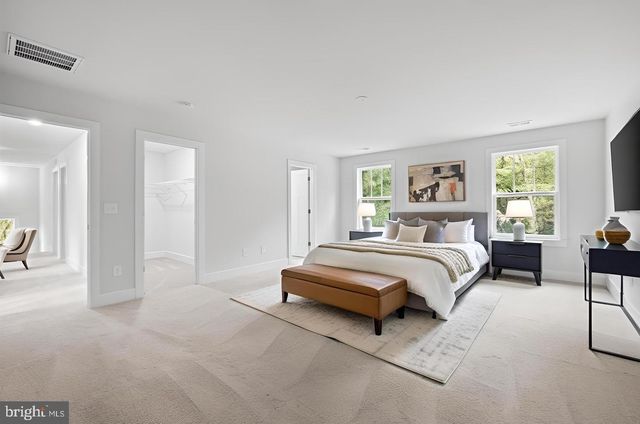 1 INDIANTOWN RD, King George, VA 22485