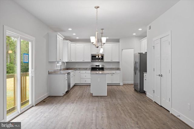 1 INDIANTOWN RD, King George, VA 22485