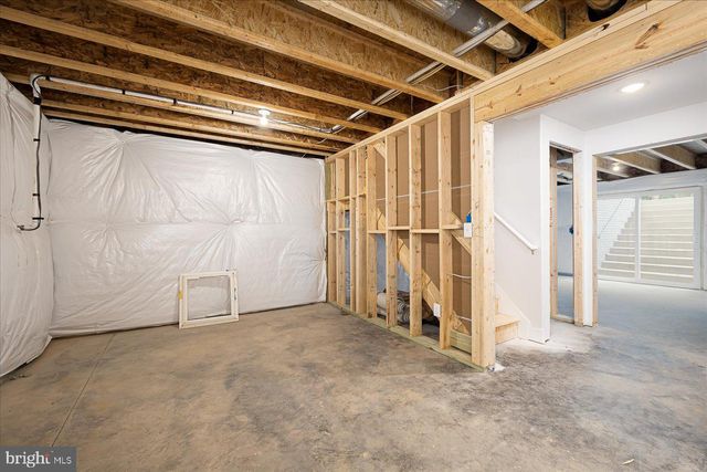 1 INDIANTOWN RD, King George, VA 22485