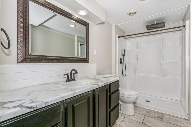 302 W Cherokee Dr, Kechi, KS 67067