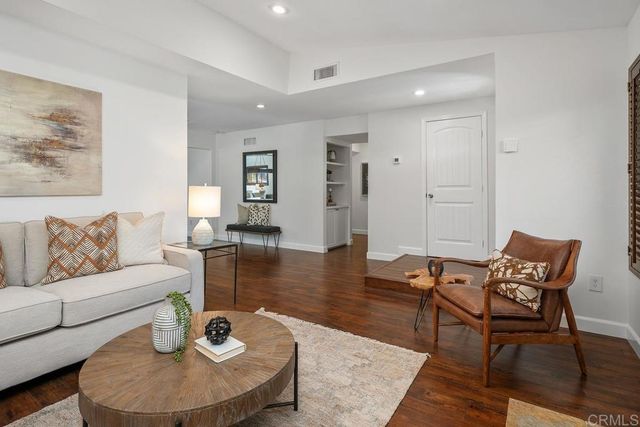 12940 Calle De Las Rosas, San Diego, CA 92129