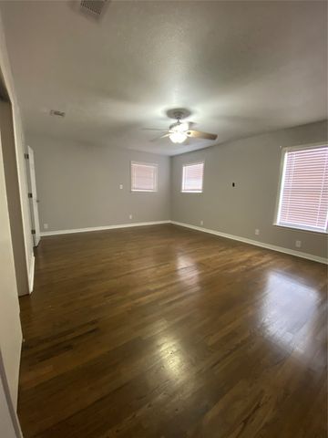 3803 Poinsettia Drive, Dallas, TX 75211