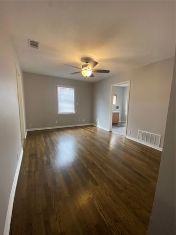 3803 Poinsettia Drive, Dallas, TX 75211