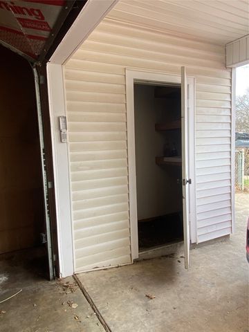 3803 Poinsettia Drive, Dallas, TX 75211