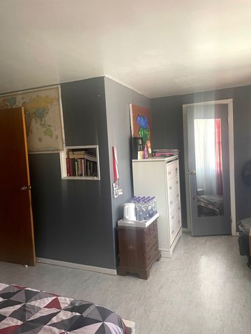 1852 Center Drive, Carpentersville, IL 60110