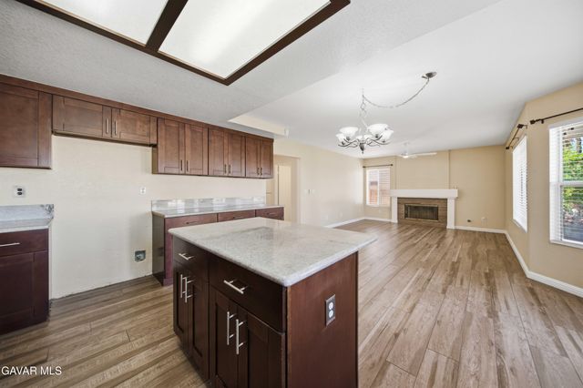 39216 Beacon Lane, Palmdale, CA 93551