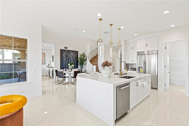 1186 Viejo Hills Dr, Lake Forest, CA 92610