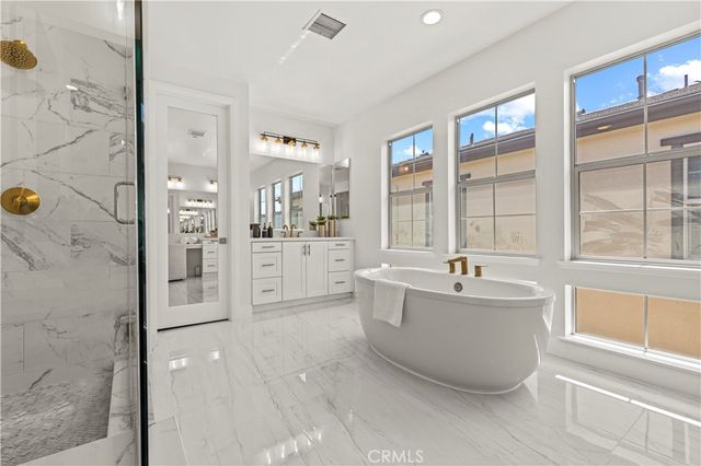 1186 Viejo Hills Dr, Lake Forest, CA 92610