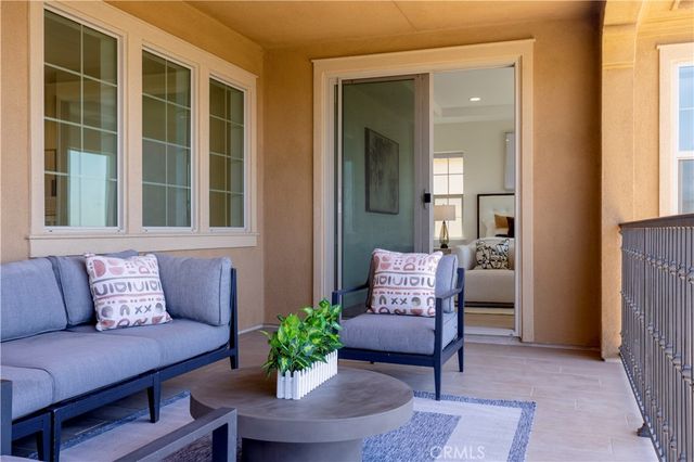 1186 Viejo Hills Dr, Lake Forest, CA 92610