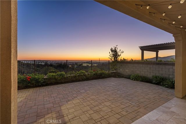 1186 Viejo Hills Dr, Lake Forest, CA 92610