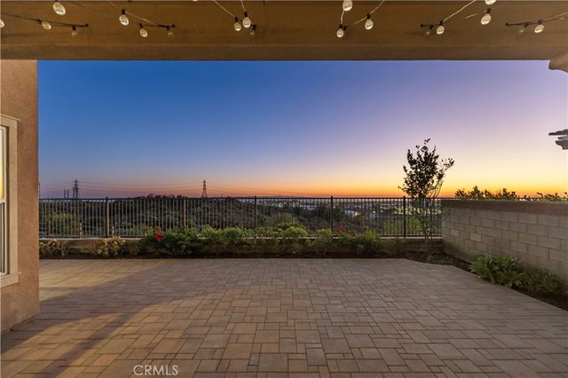 1186 Viejo Hills Dr, Lake Forest, CA 92610