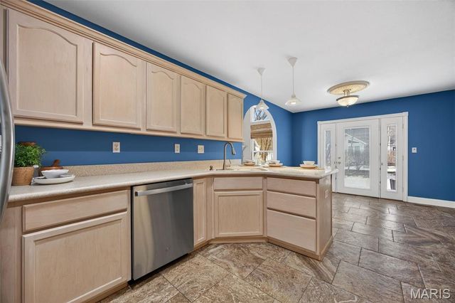 1601 Broadsword Lane, Lake St Louis, MO 63367