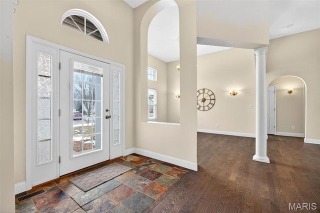 1601 Broadsword Lane, Lake St Louis, MO 63367