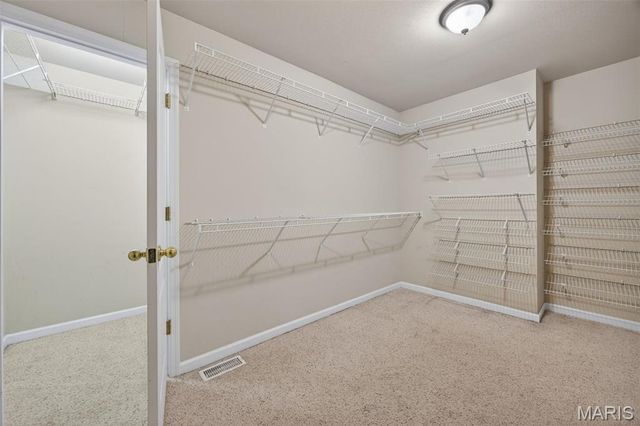 1601 Broadsword Lane, Lake St Louis, MO 63367