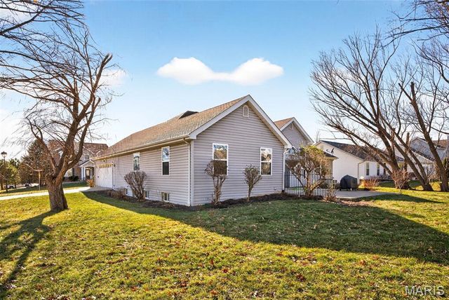 1601 Broadsword Lane, Lake St Louis, MO 63367