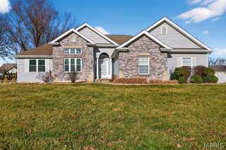 1601 Broadsword Lane, Lake St Louis, MO 63367